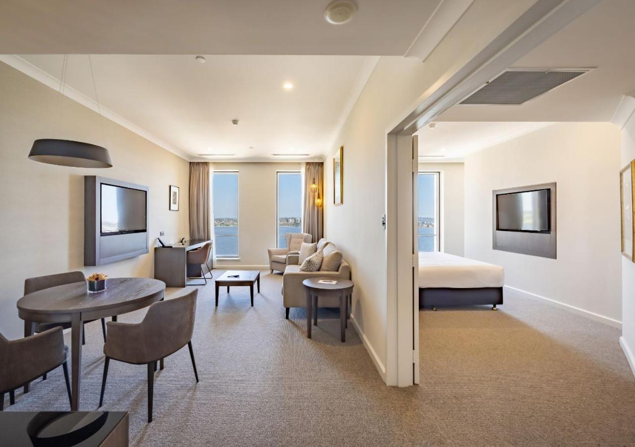 Duxton Hotel Perth Eksteriør bilde A suite at the hotel