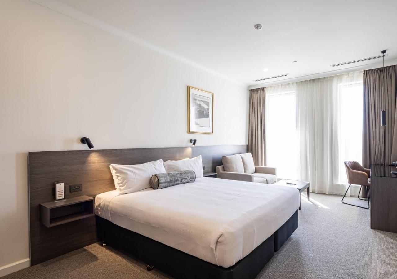 Duxton Hotel Perth Eksteriør bilde A room at the hotel