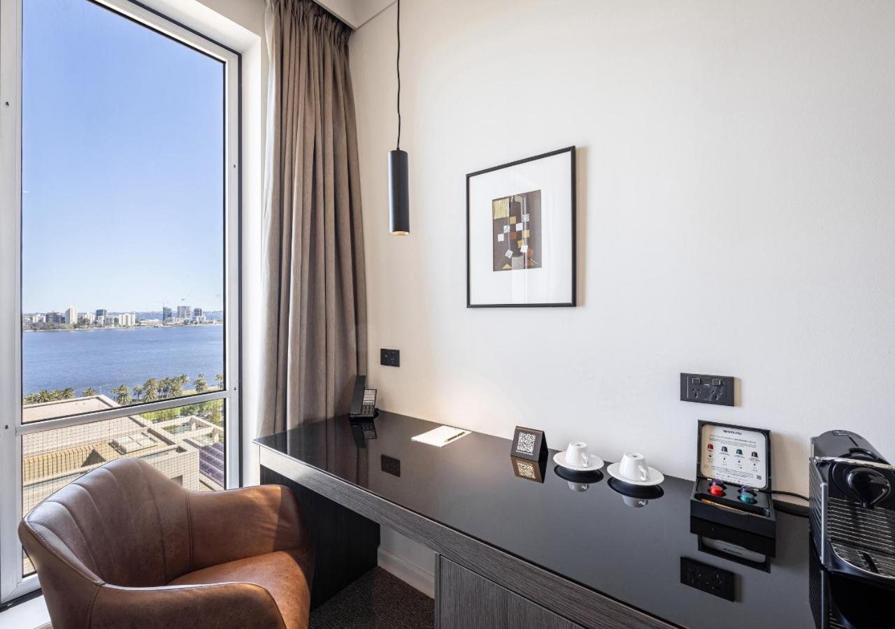 Duxton Hotel Perth Eksteriør bilde A room at the hotel