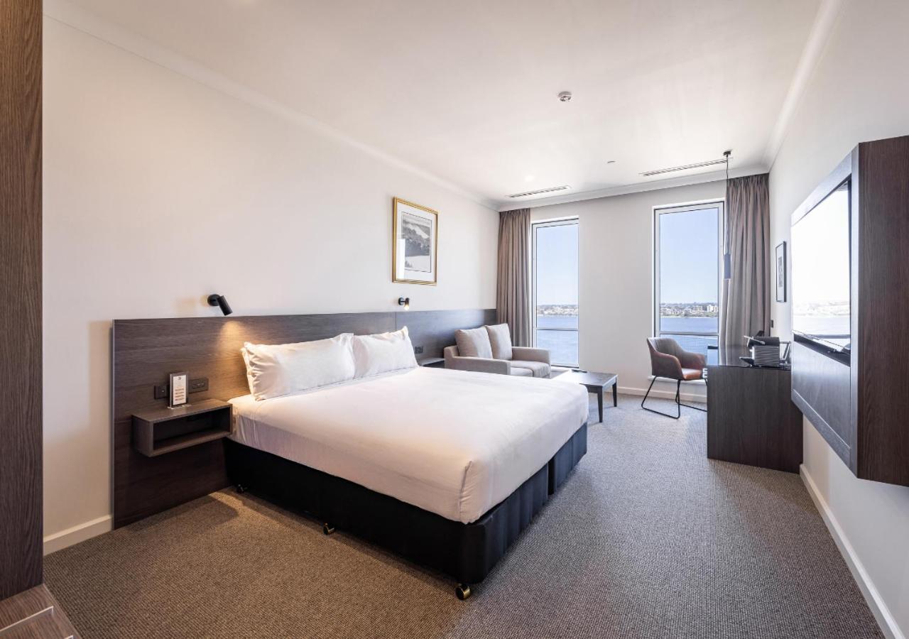 Duxton Hotel Perth Eksteriør bilde A room at the hotel