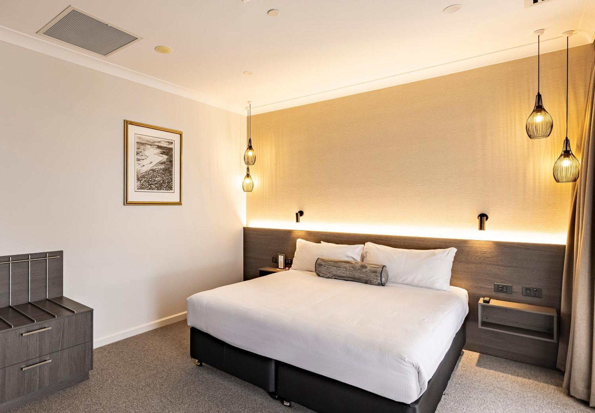 Duxton Hotel Perth Eksteriør bilde A bedroom at the hotel